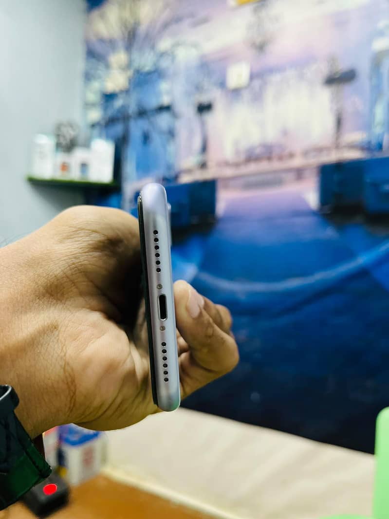 Apple iPhone 11 2