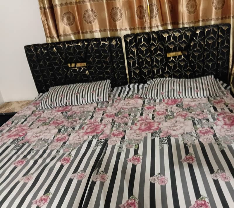 bed in new condition 3