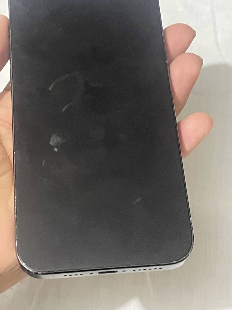 Apple iPhone 15 Pro Max 2