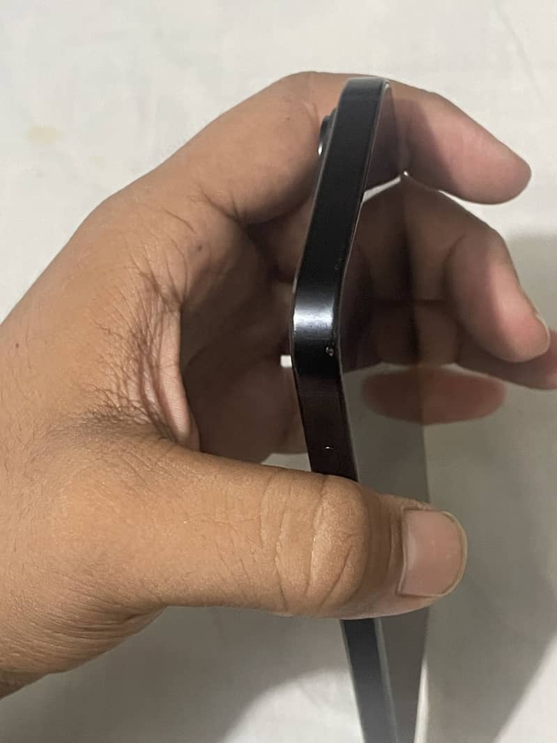 Apple iPhone 15 Pro Max 3