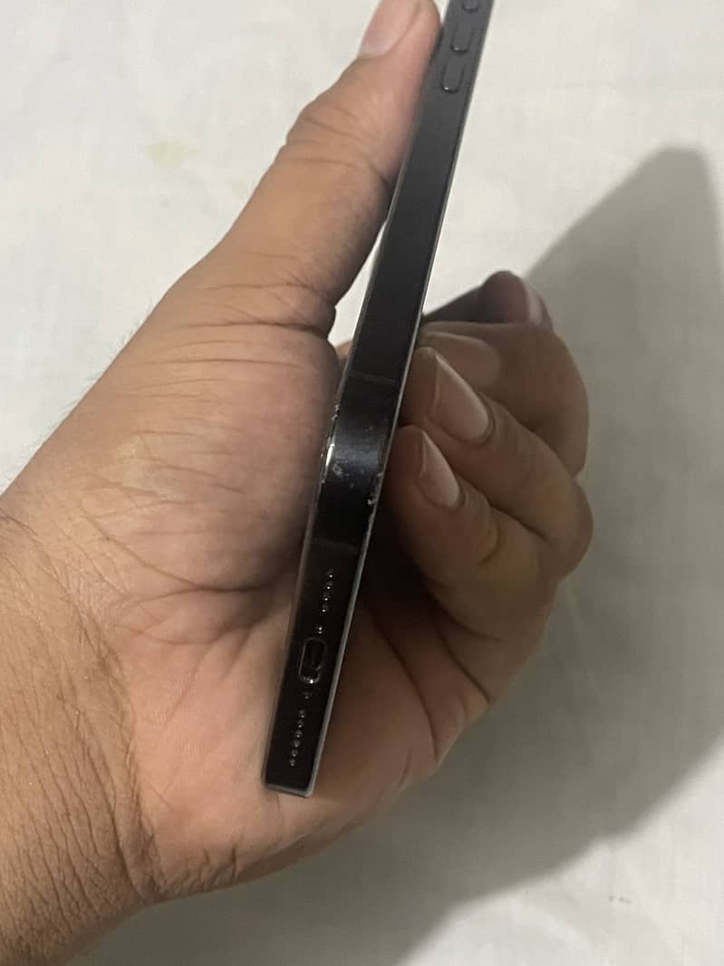 Apple iPhone 15 Pro Max 8