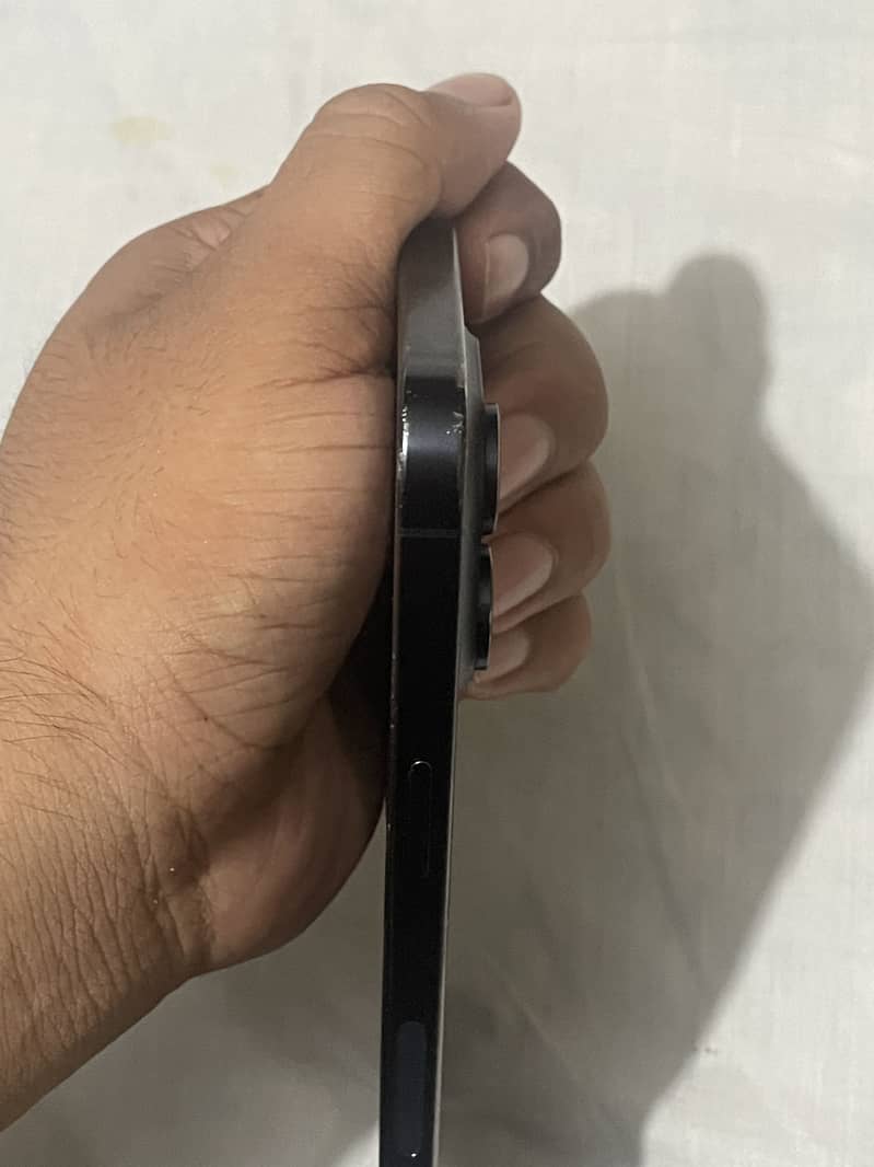 Apple iPhone 15 Pro Max 10