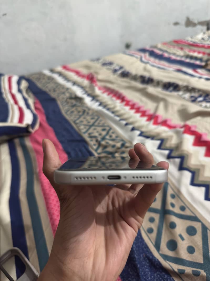 Apple iPhone 17 Pro Max 0