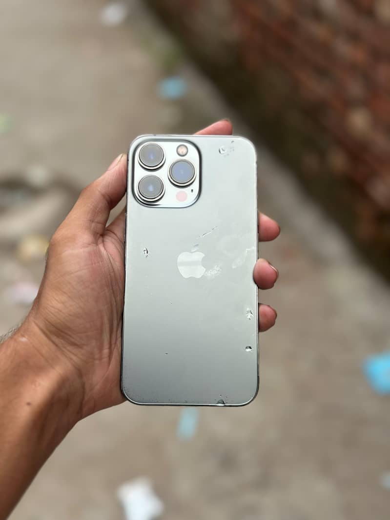 Apple iPhone 13 Pro 0