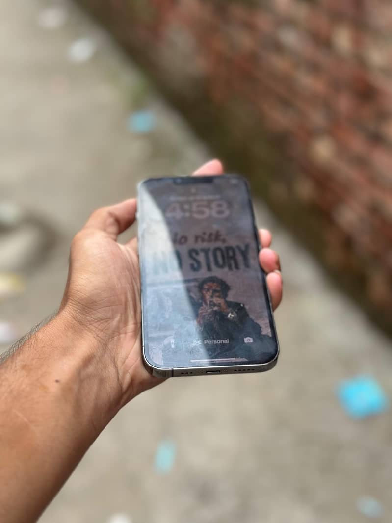 Apple iPhone 13 Pro 1