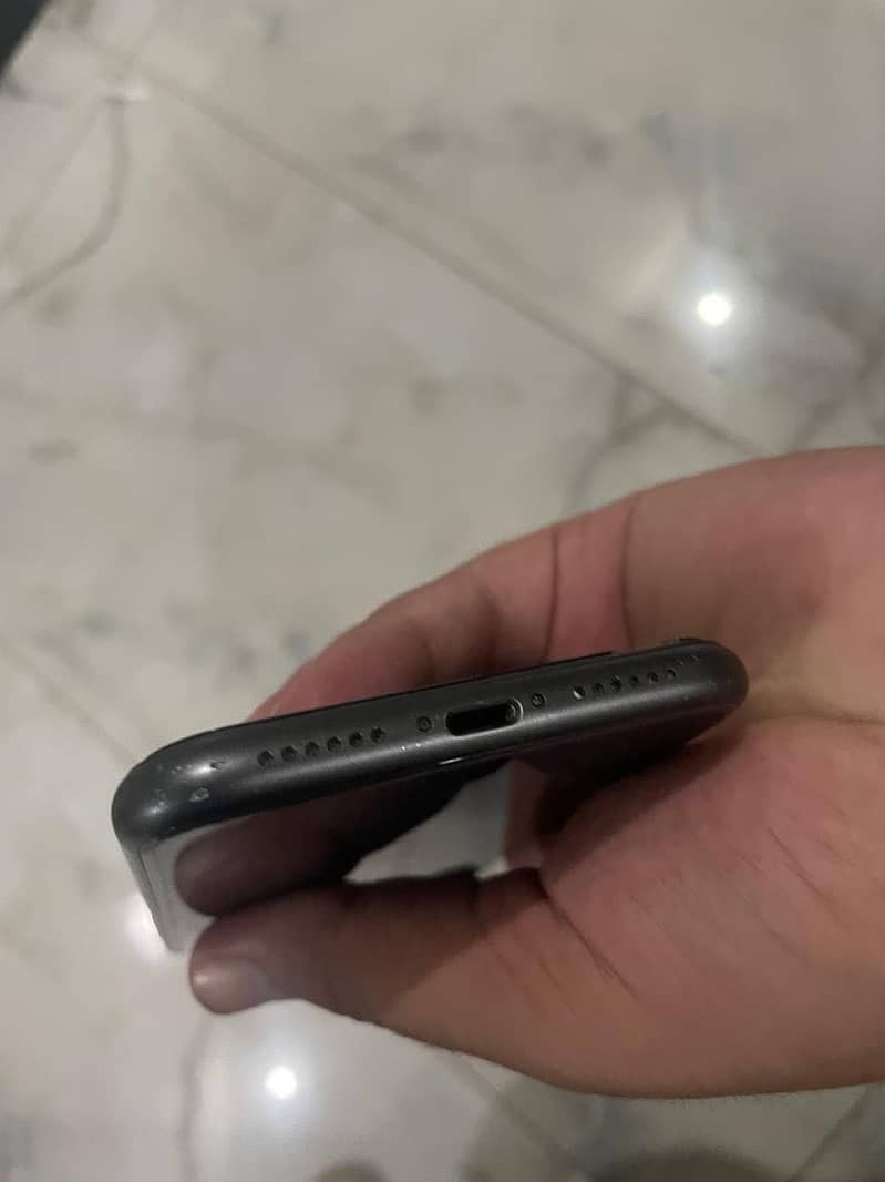 Apple iPhone 11 6