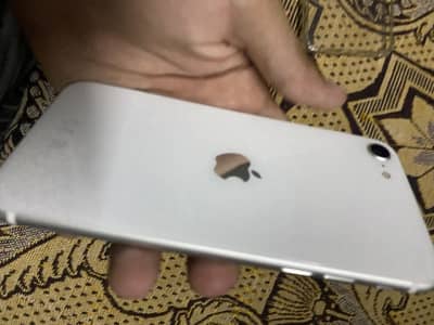 Apple iPhone SE 2020