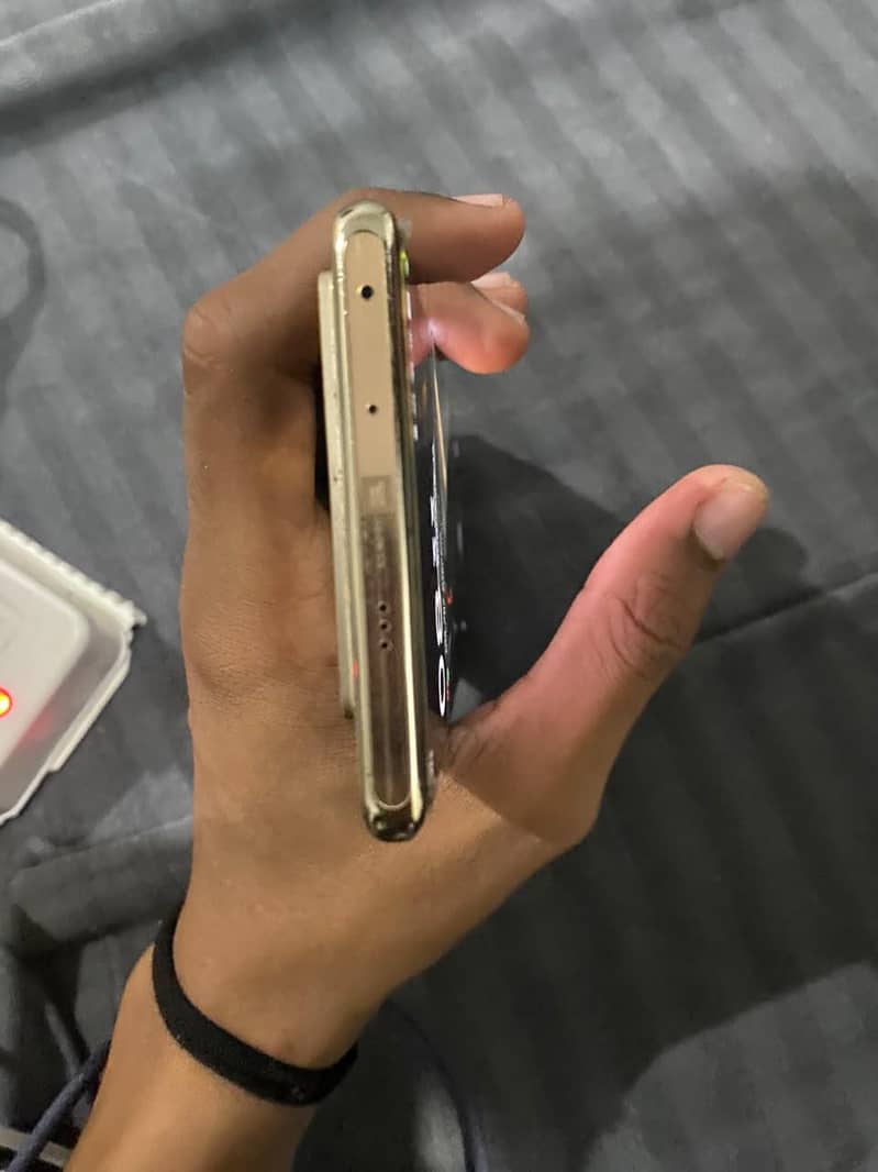 Infinix Note 40 Pro 7