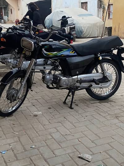 bike chalne me bht achi hai koi Kam nh hai