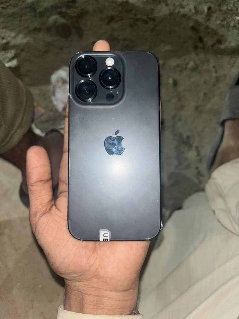Apple iPhone 15 Pro 1