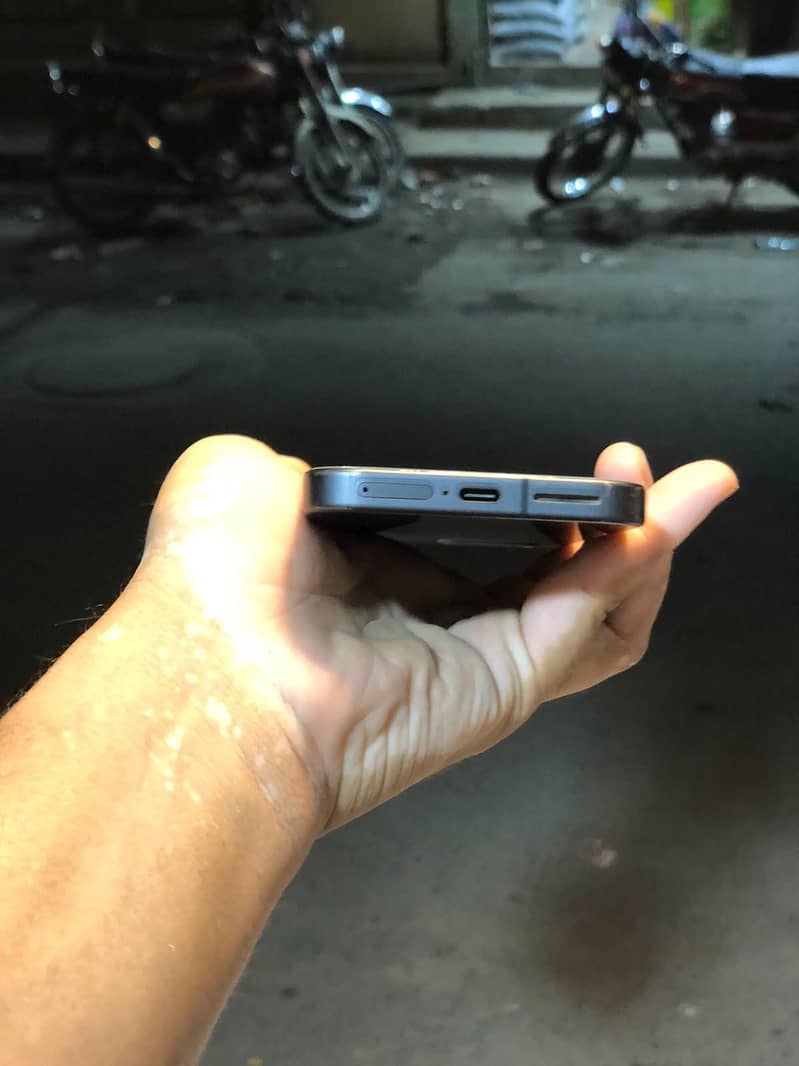 Google Pixel 9 a 3
