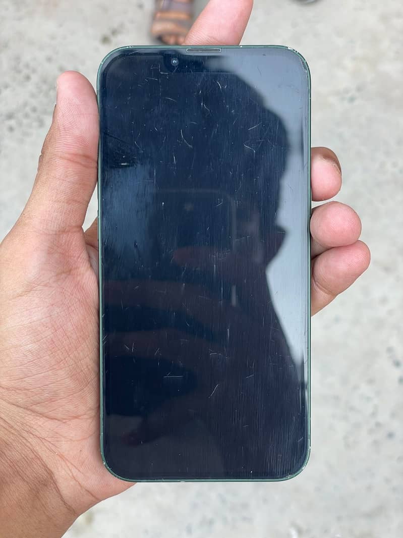 Apple iPhone 13 1