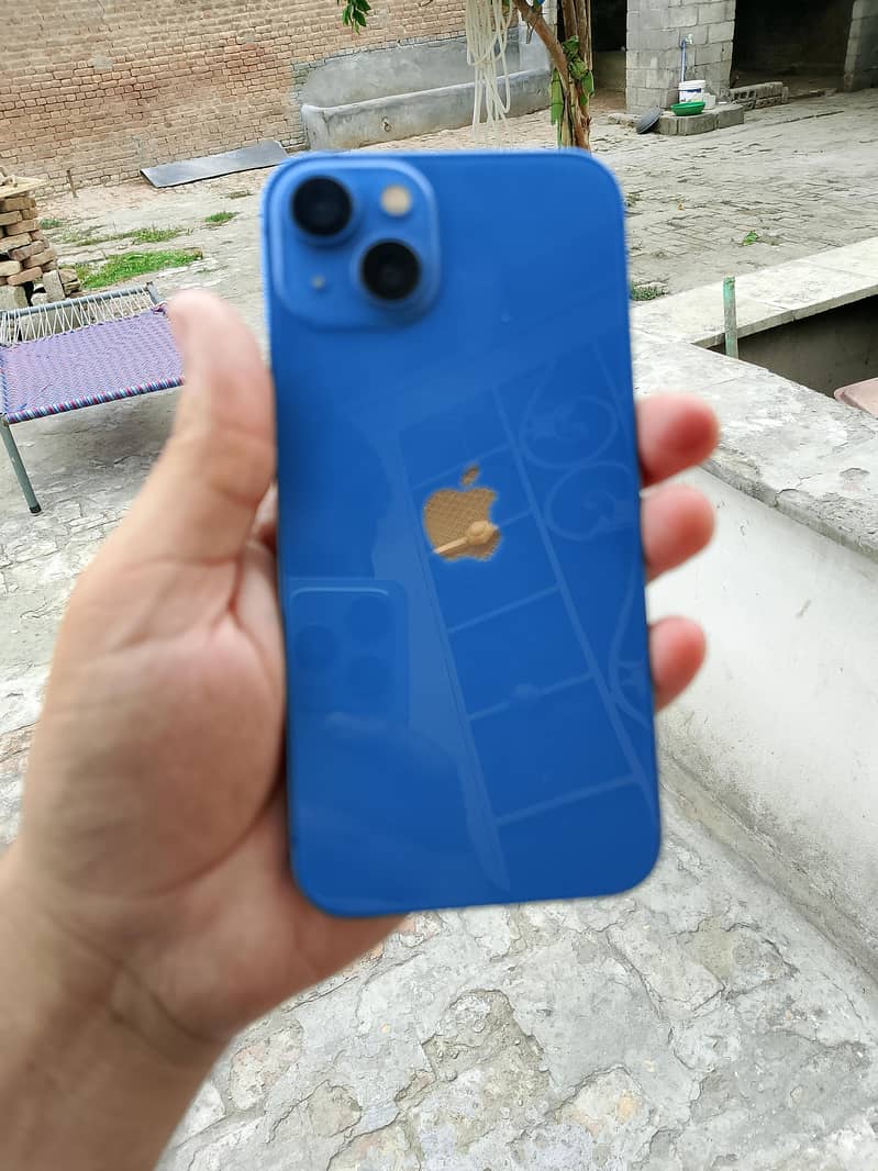 Apple iPhone 13 3