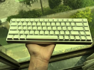 Attack shark x11 and aula win 68 he keyboard