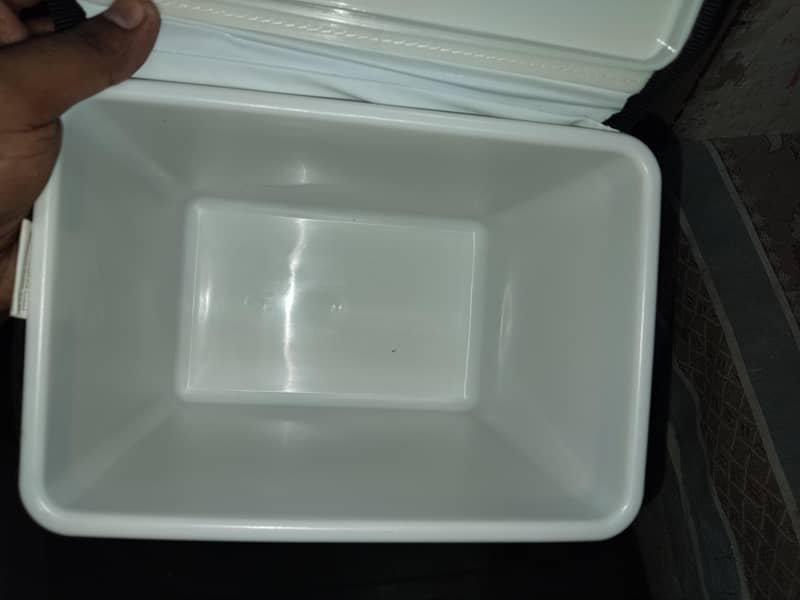 Cooler box ( Imported } 2