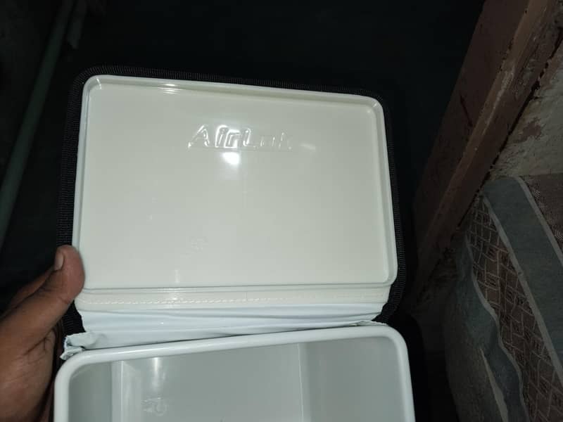 Cooler box ( Imported } 3