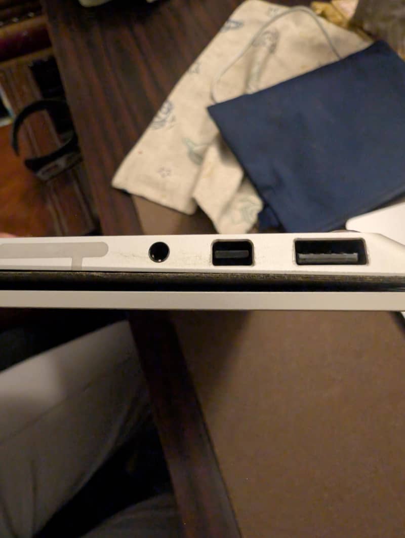 Microsoft Surface Laptop 2 4