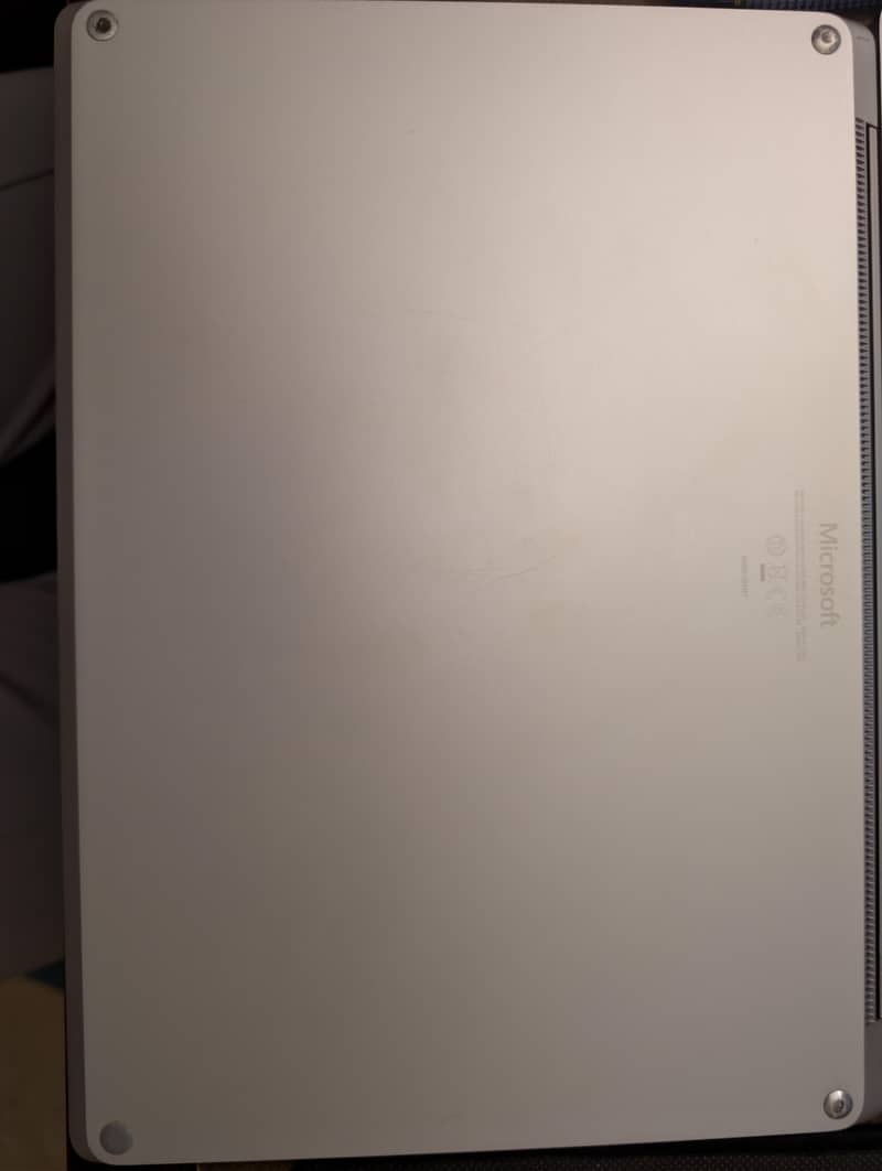 Microsoft Surface Laptop 2 5