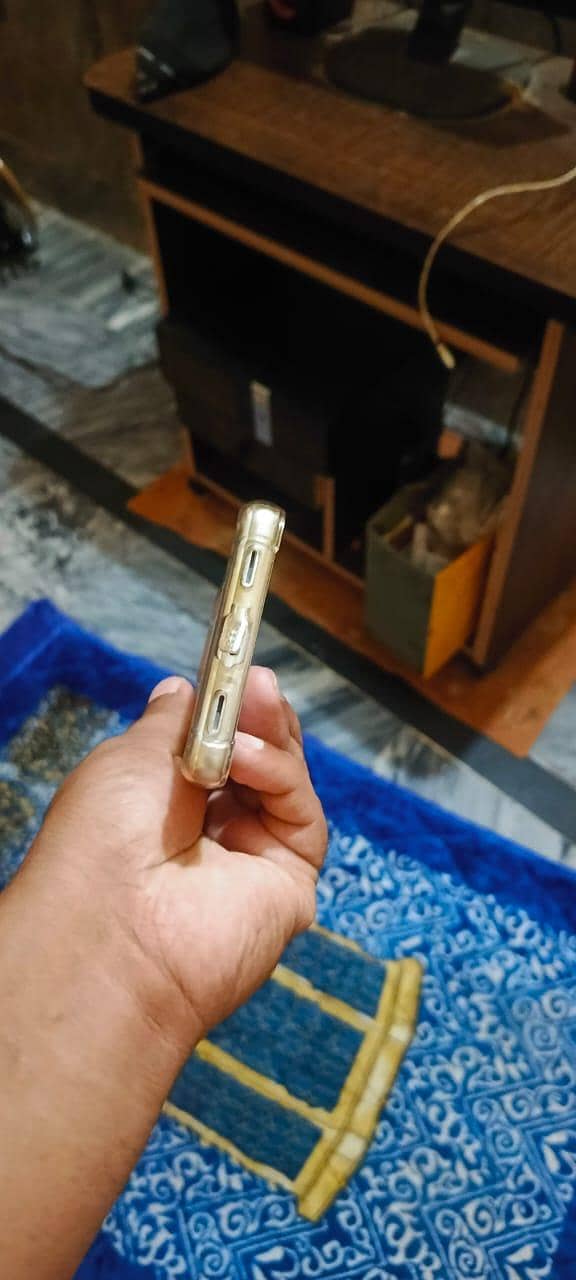Google Pixel 7a 5