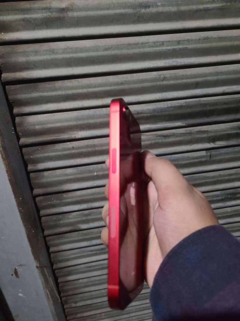 Apple iPhone 13 1