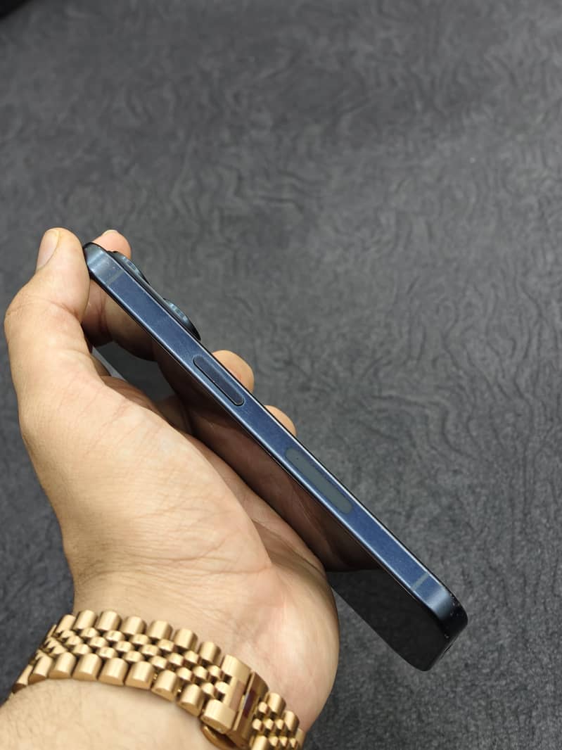 Apple iPhone 15 Pro 5