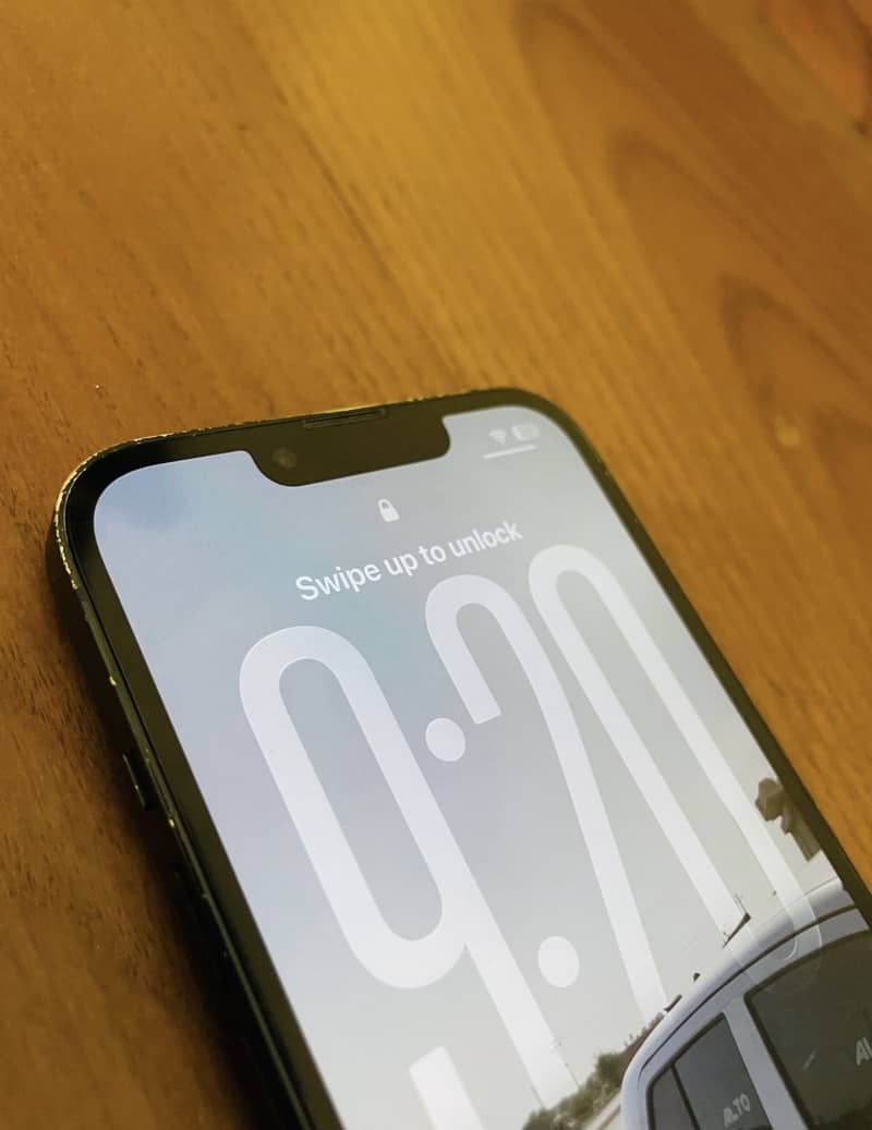 Apple iPhone 13 4