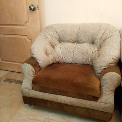 5 Seater Sofa (Like NEW)