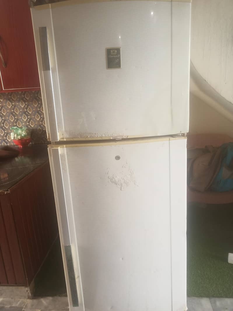 Dawlance fridge 0