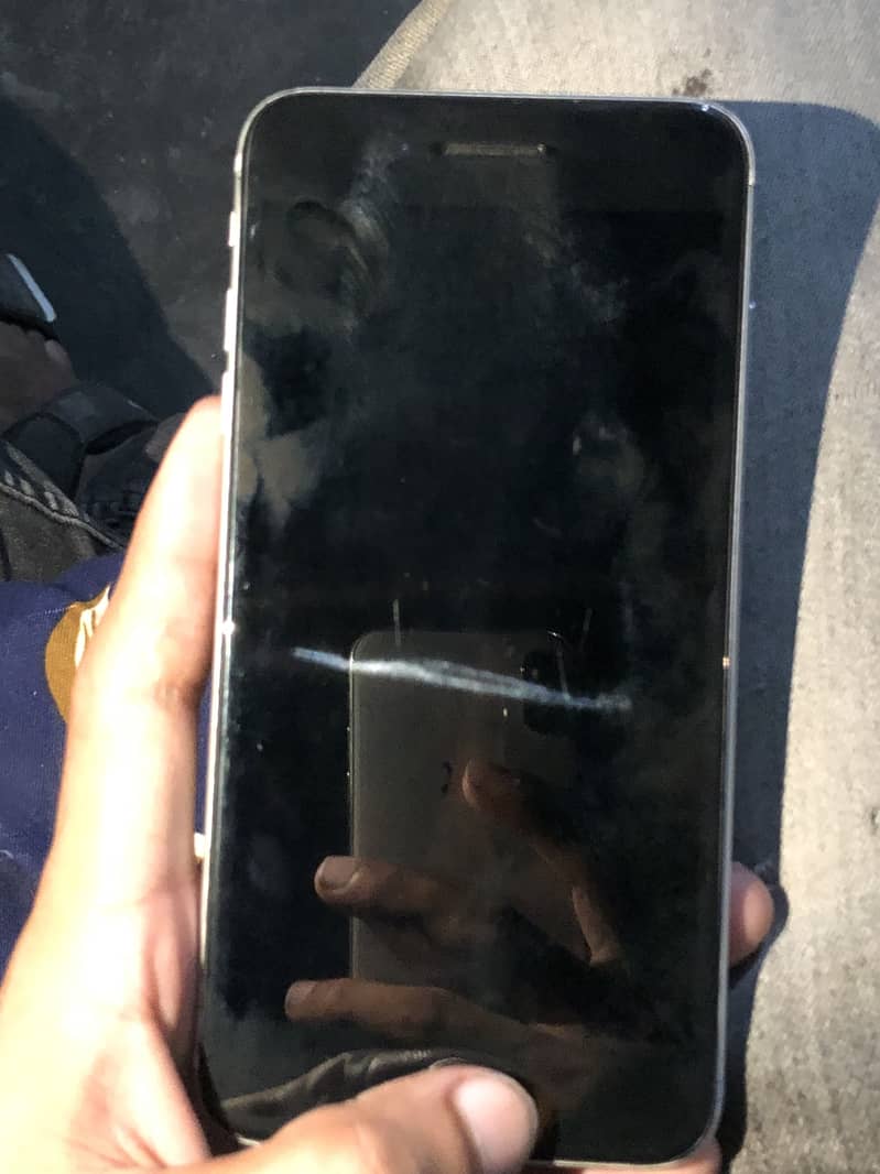 Apple iPhone 7 Plus 1