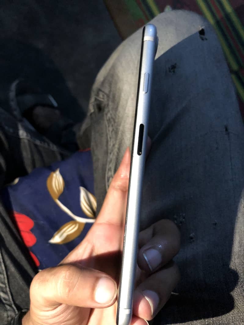 Apple iPhone 7 Plus 3