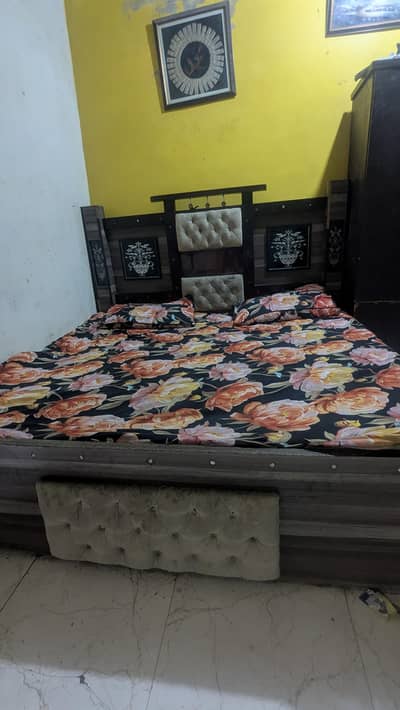 bed almari
