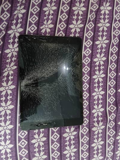 Apple iPad 9th Gen 64GB | Original Screen Cracked | Fully Functional