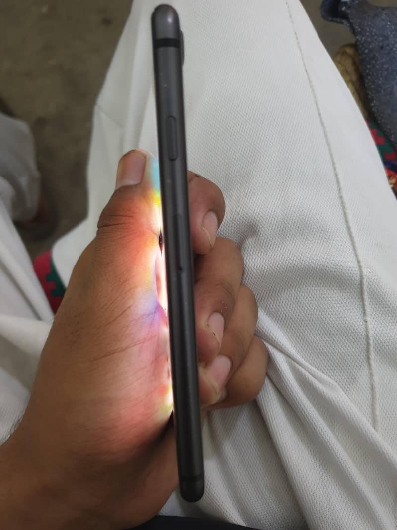 Apple iPhone 8 8