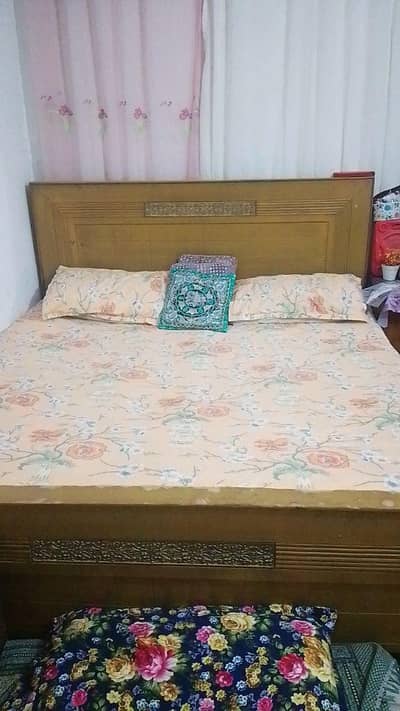 King Size Use Bed for sale