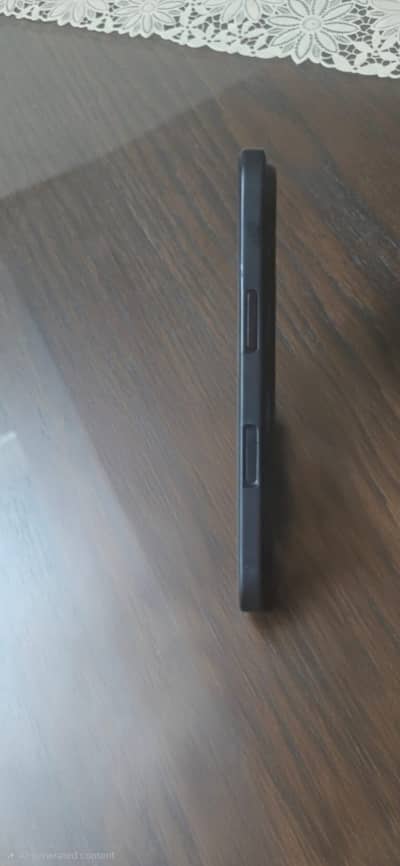 Apple iPhone 16