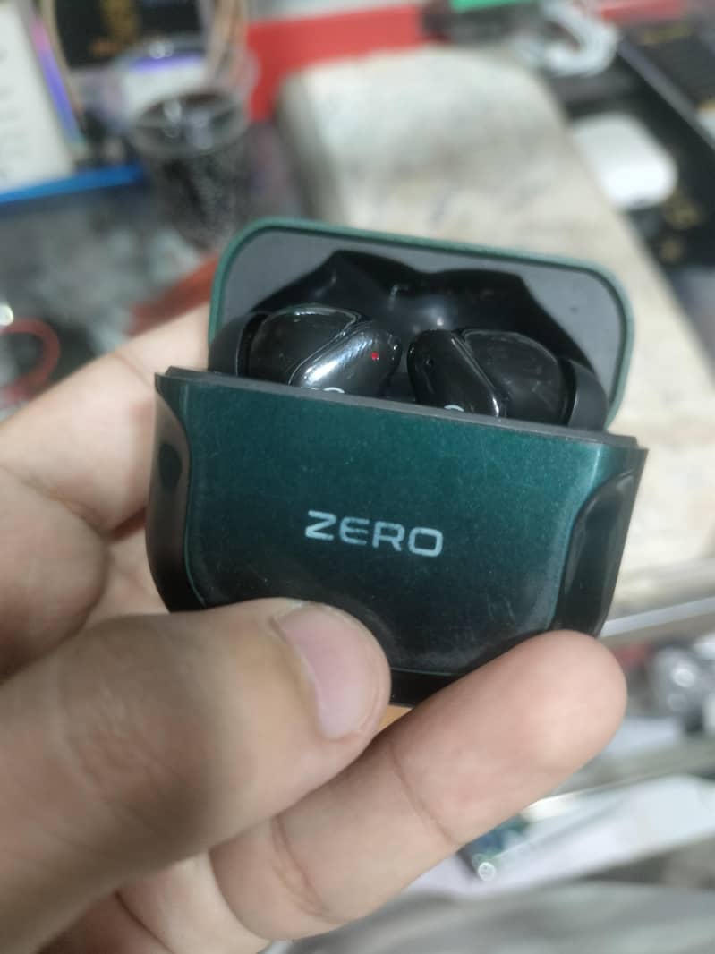 zero Airpods 1