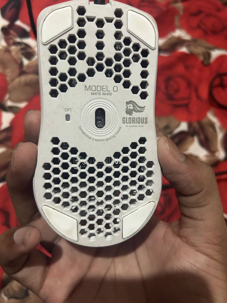 Glorious Model O wired mouse 2