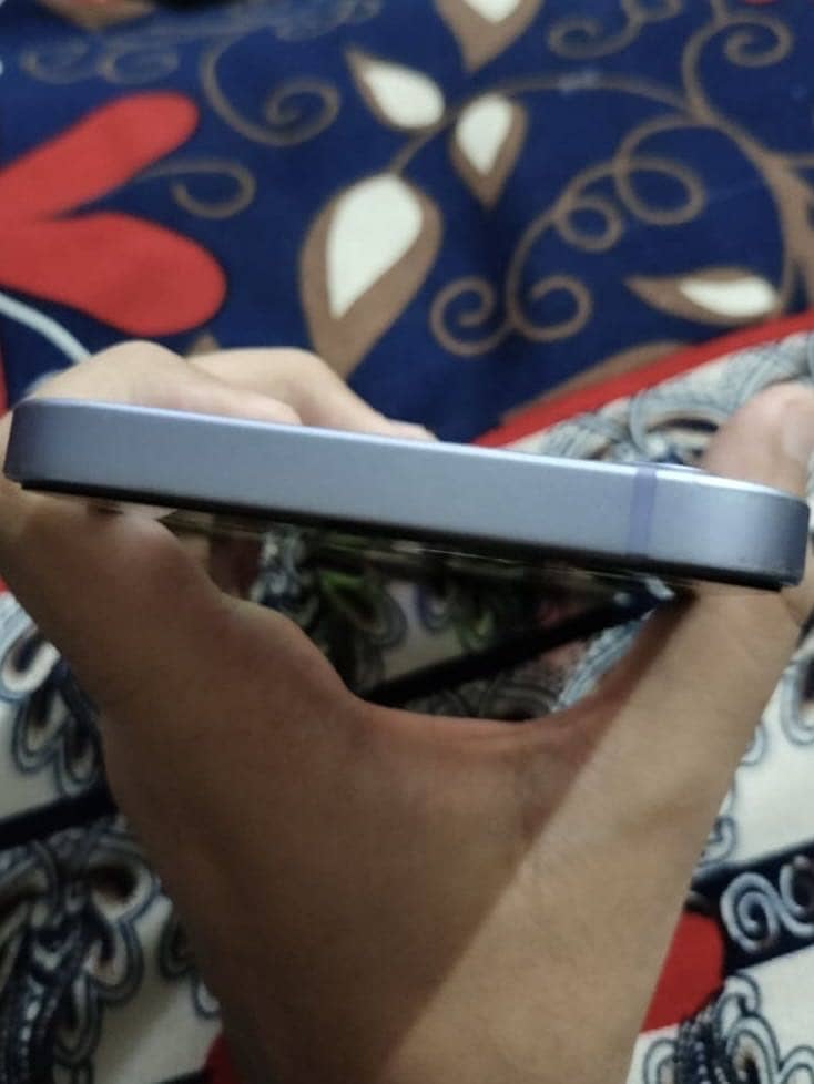 Apple iPhone 12 5