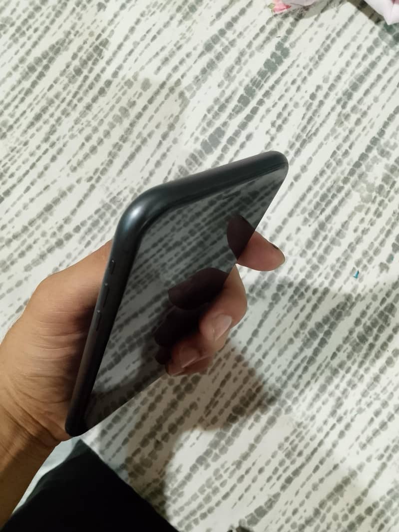 Apple iPhone 11 2