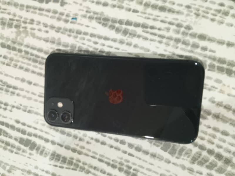 Apple iPhone 11 4
