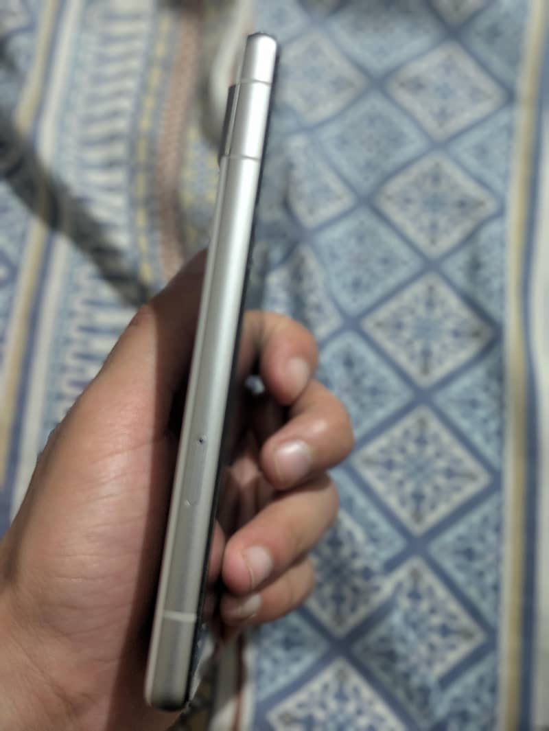Google Pixel 7a 5