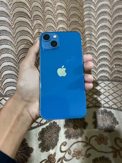Apple iPhone 13