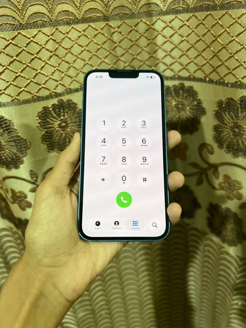 Apple iPhone 13 4