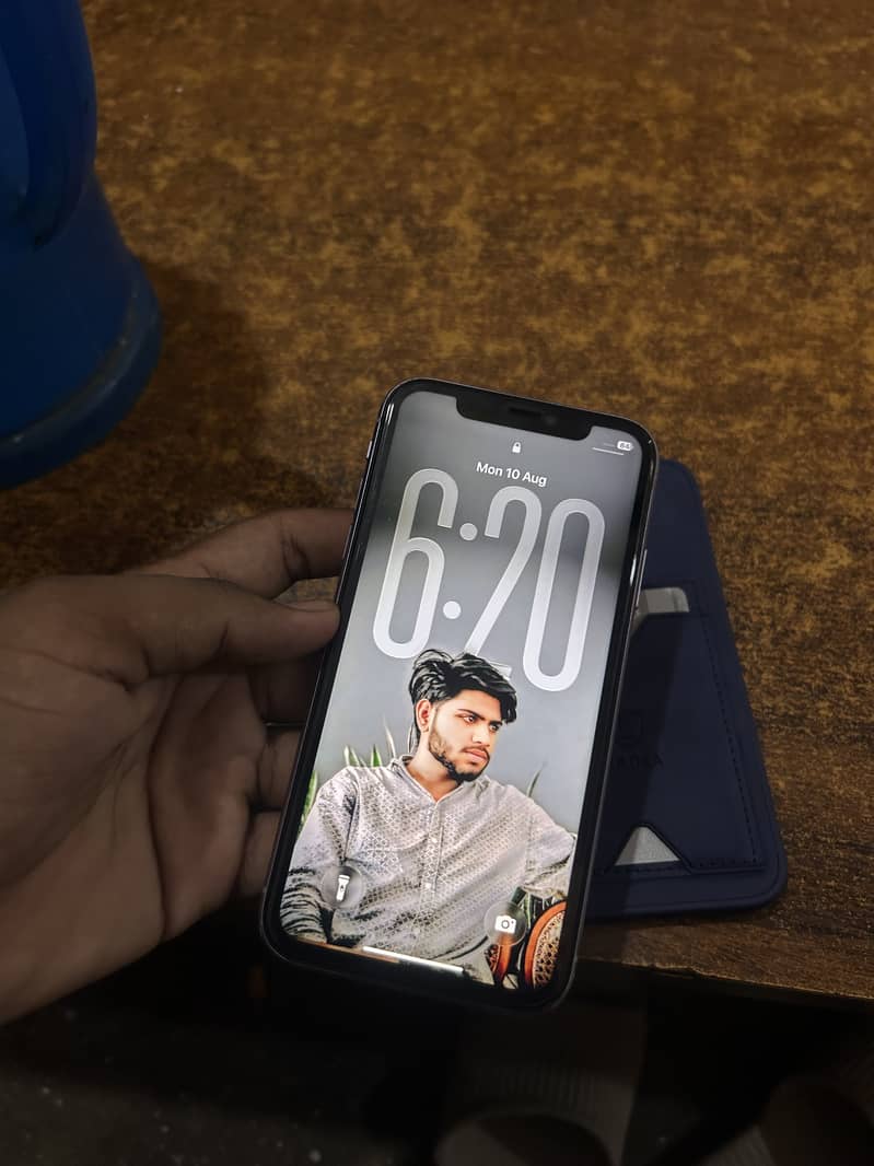 Apple iPhone 11 3