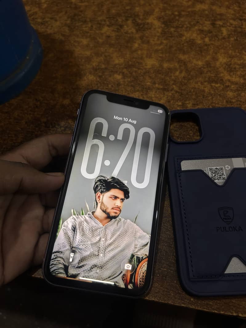 Apple iPhone 11 4