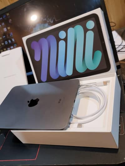 iPad Mini 6 256GB With Full Box