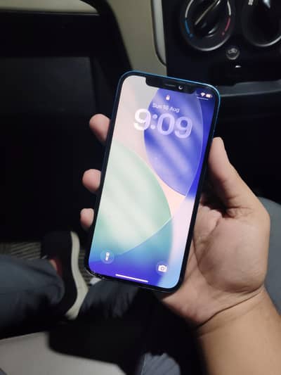 Apple iPhone 12