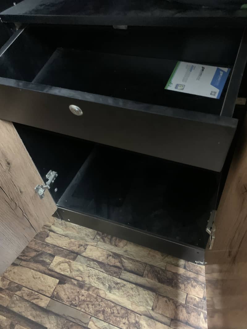 Cupboard & Dressing 2