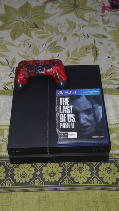 Ps4 Console Last Of Us Disc And God Of War Remote