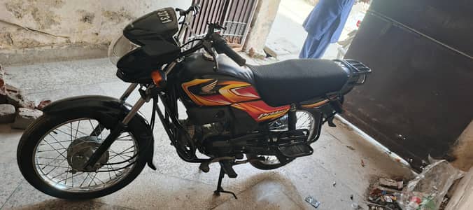 Hond pridor 100cc excellent condition